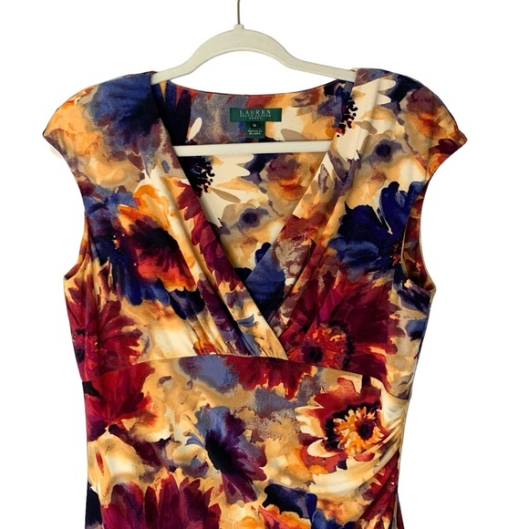 Lauren Ralph Lauren multi fall floral‎ surplice ruched dress with slit. Size 12 - Picture 4 of 9